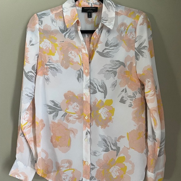 Banana Republic Floral Blouse - Picture 5 of 9